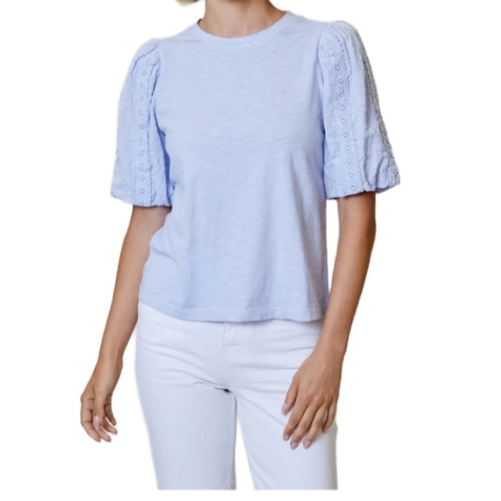 Design History Periwinkle puff sleeve t shirt. 100% cotton. NWT. Size L